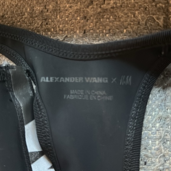 Alexander Wang x H&M Sports Bra - Picture 3 of 5